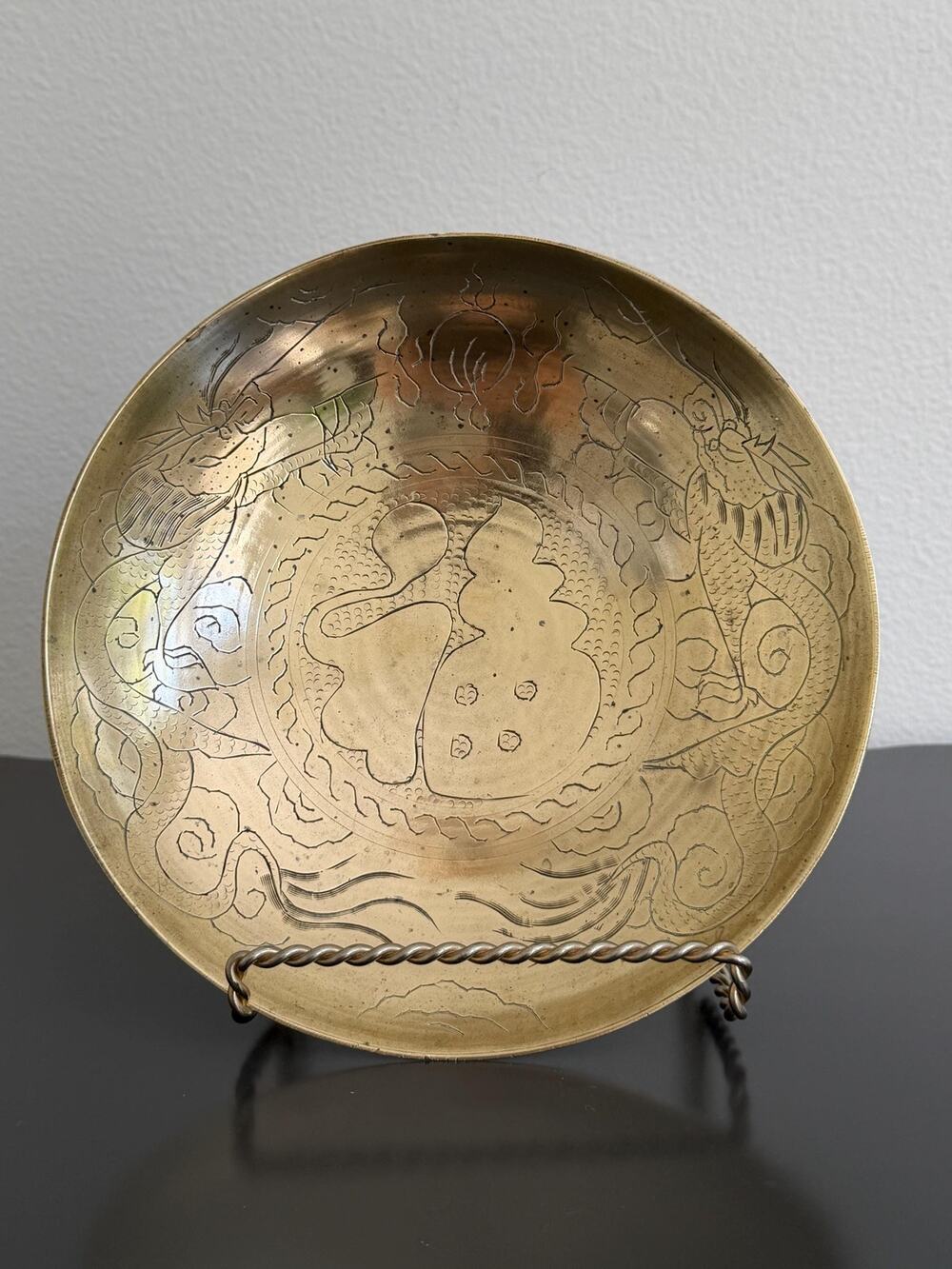 Vintage brass bowl Chinese hand-engraved with dragon motifs